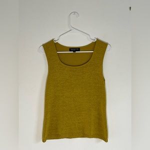 Mustard yellow Jones New York Scoop Neck Tank Top!    Retail Price: $49.50!